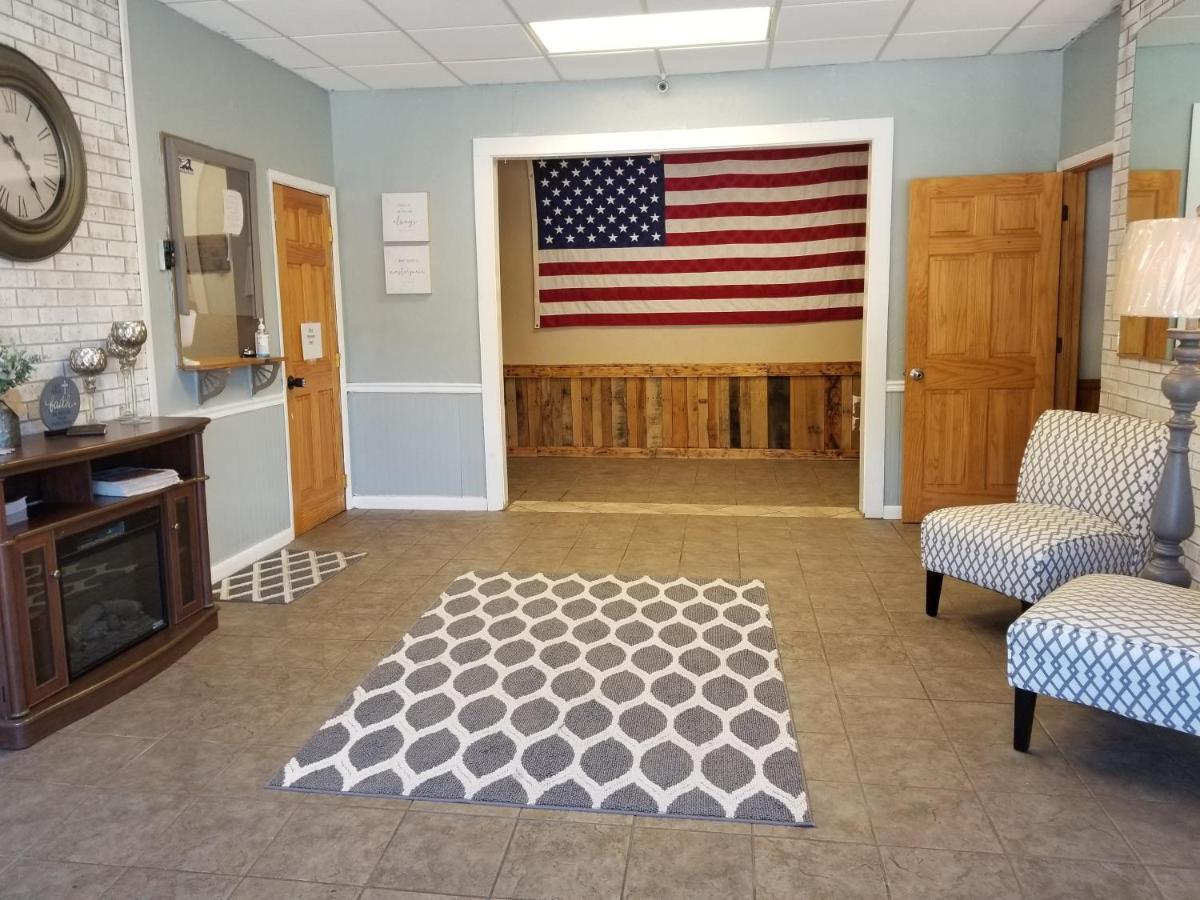 Blue Sky Inn- Complimentary Happy Hour Th-Sun, Veteran Owned, Full Breakfast, Best Green Space, 1 Mile From Blue Ridge, Fire Pit Luaran gambar