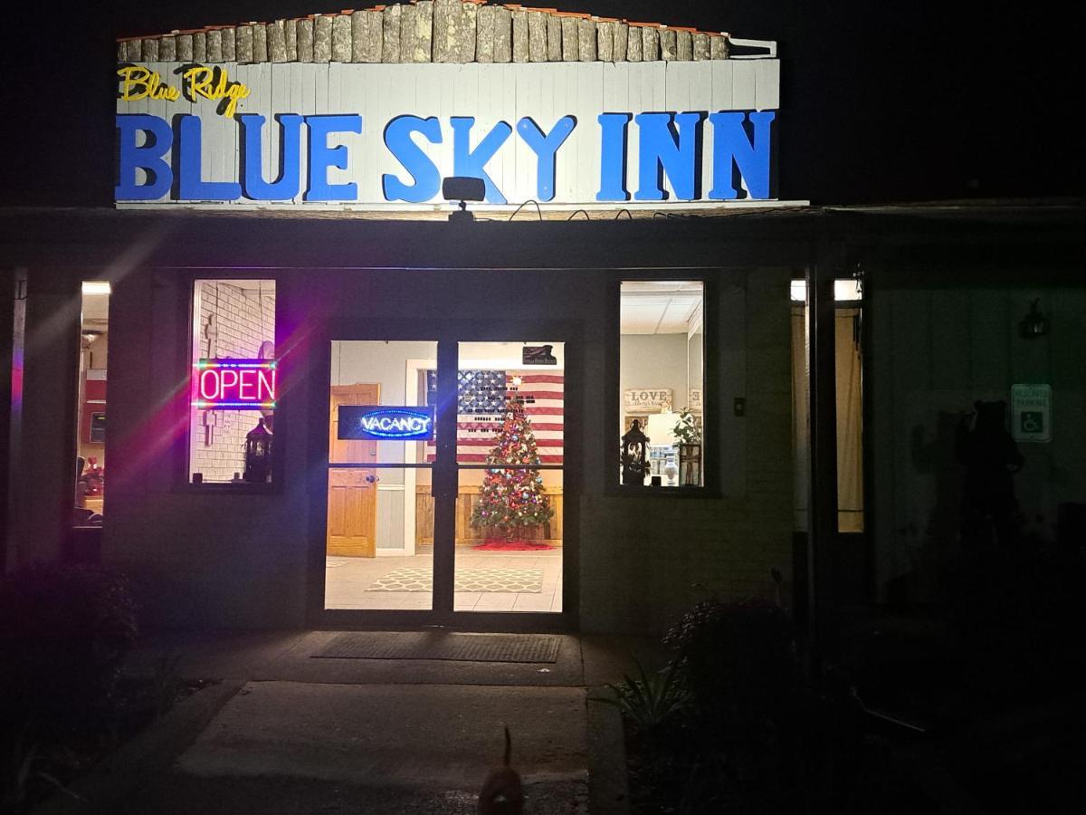 Blue Sky Inn- Complimentary Happy Hour Th-Sun, Veteran Owned, Full Breakfast, Best Green Space, 1 Mile From Blue Ridge, Fire Pit Luaran gambar