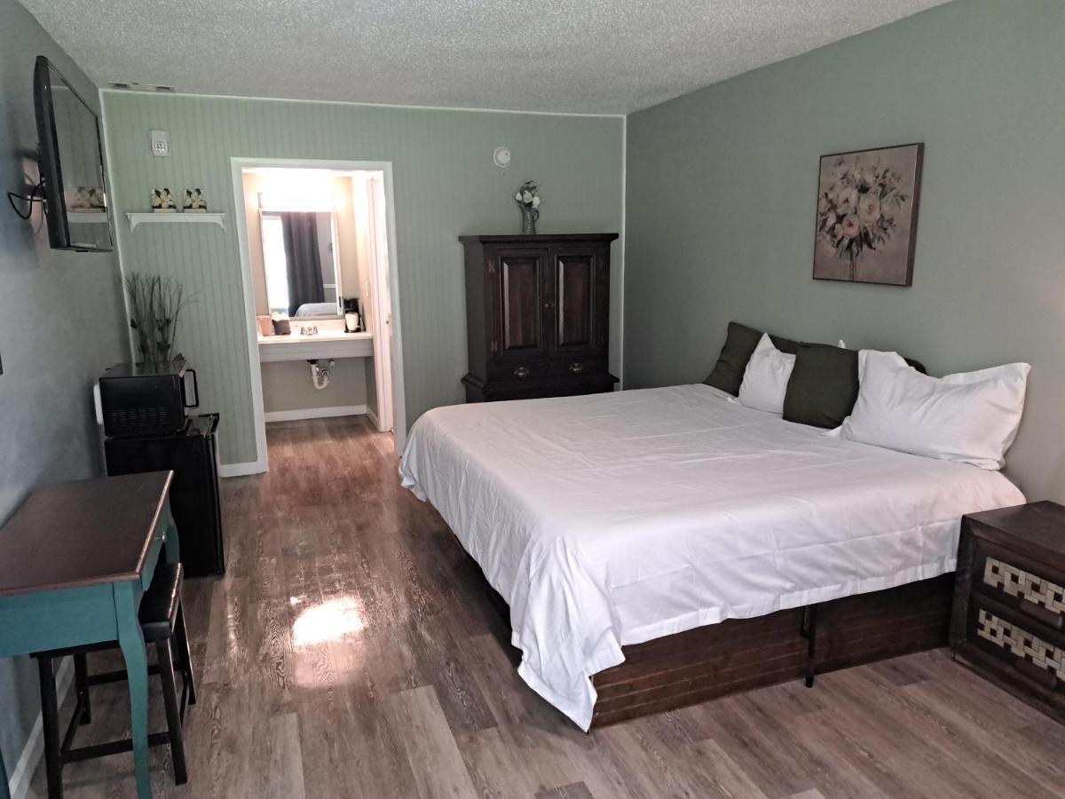 Blue Sky Inn- Complimentary Happy Hour Th-Sun, Veteran Owned, Full Breakfast, Best Green Space, 1 Mile From Blue Ridge, Fire Pit Luaran gambar